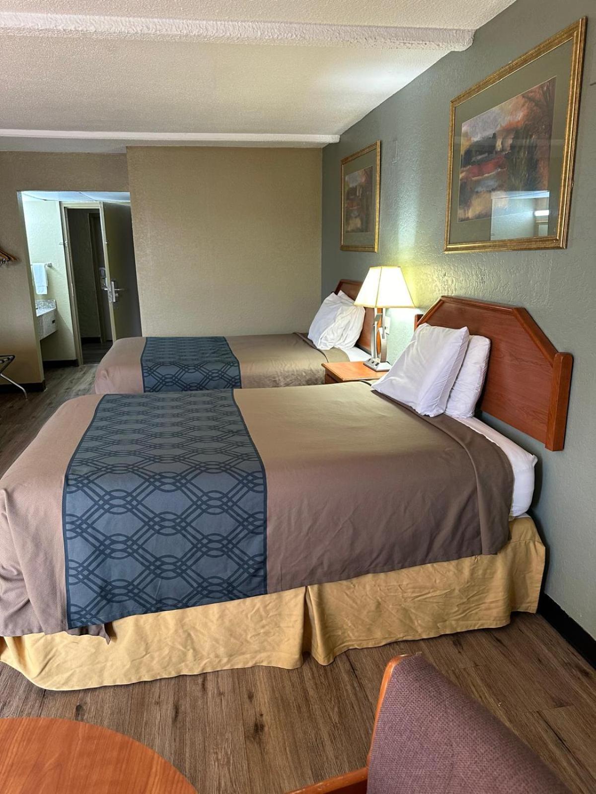 Rodeway Inn Stone Mountain Такер Экстерьер фото