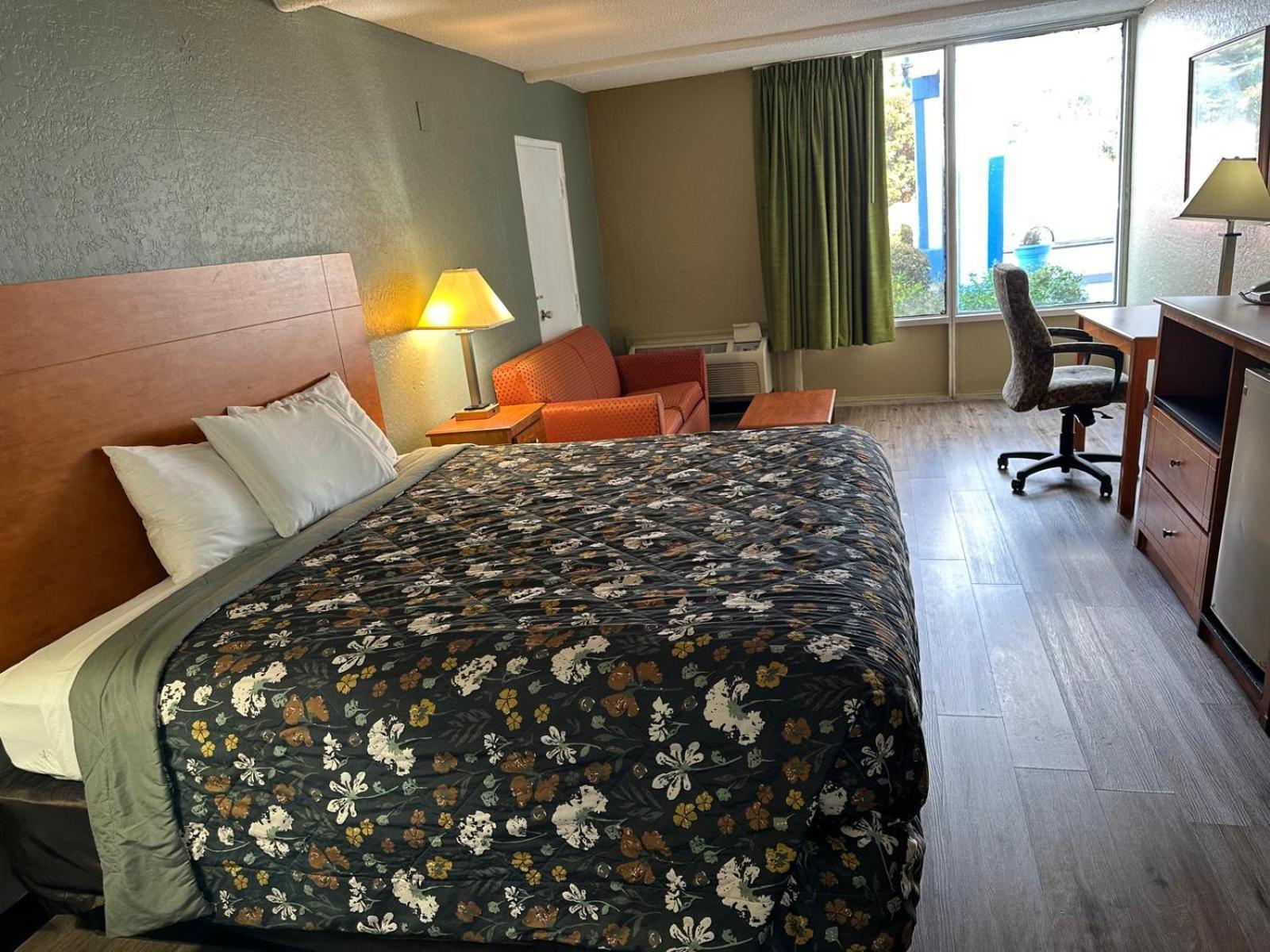Rodeway Inn Stone Mountain Такер Экстерьер фото