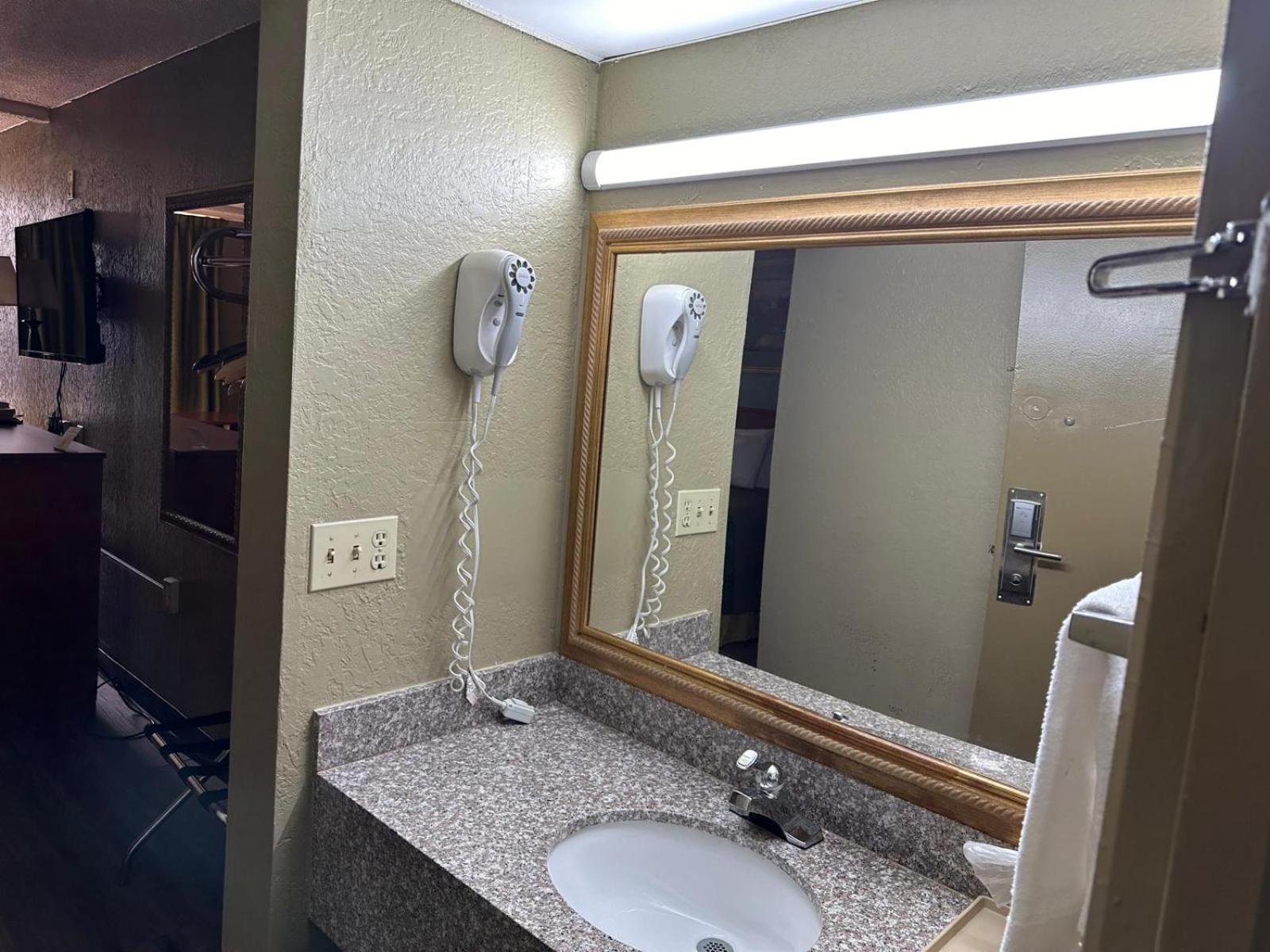 Rodeway Inn Stone Mountain Такер Экстерьер фото