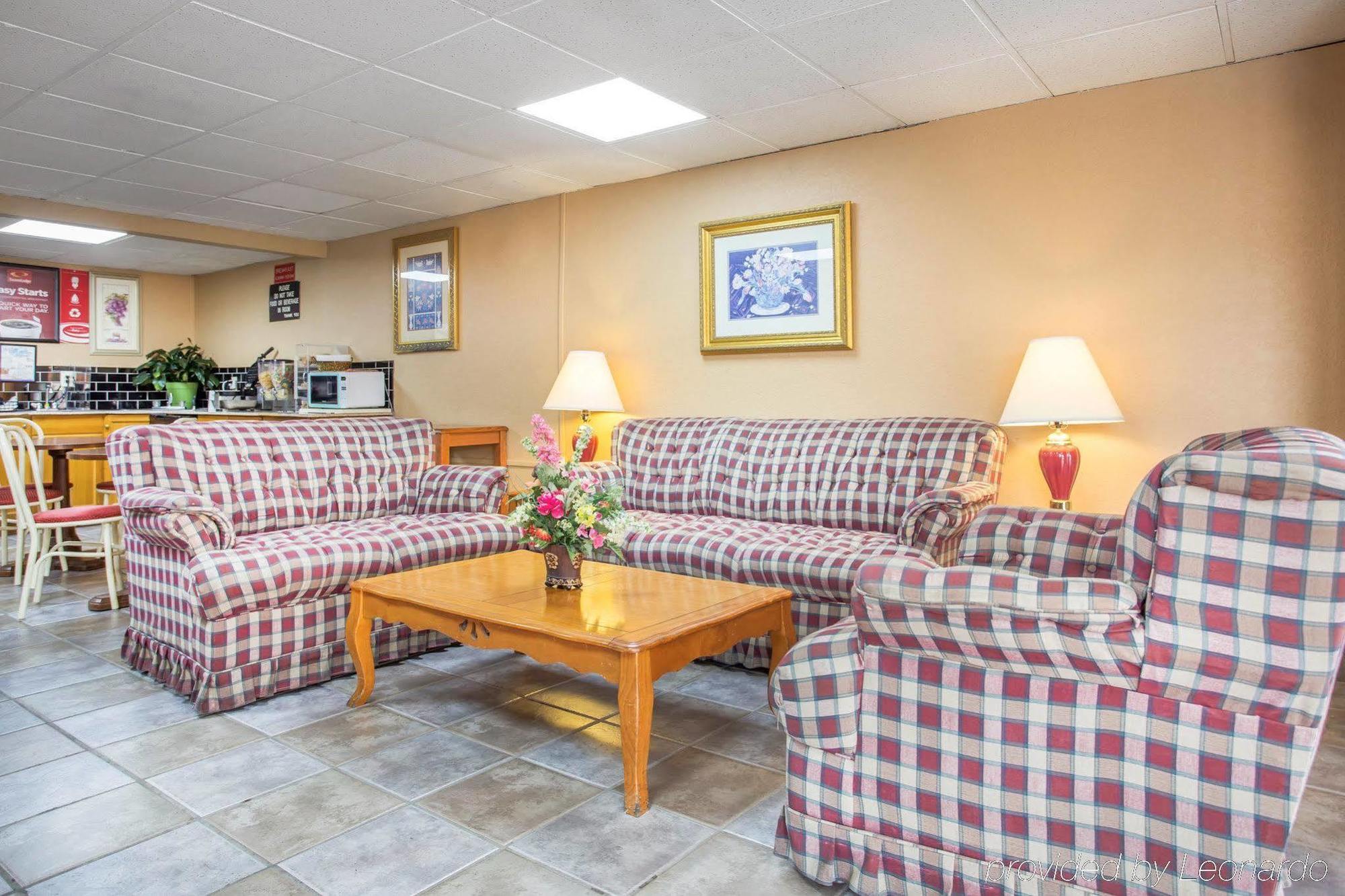 Rodeway Inn Stone Mountain Такер Экстерьер фото